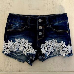 Girls size 7 Jean shorts